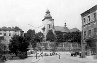 Będzin, powojenny Stary Rynek - widok kościoła